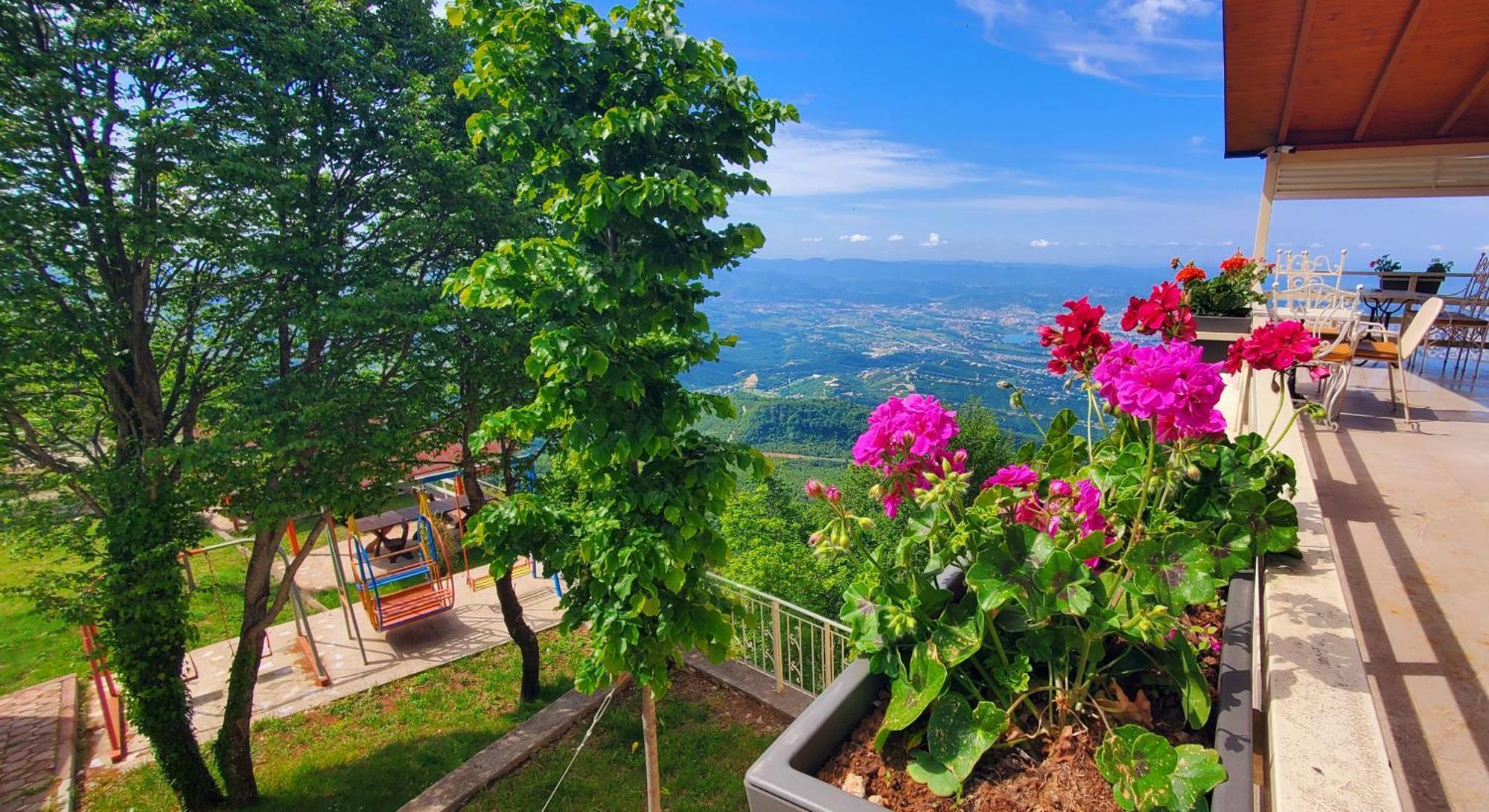 Hotel Panorama Dajt Bagian luar foto