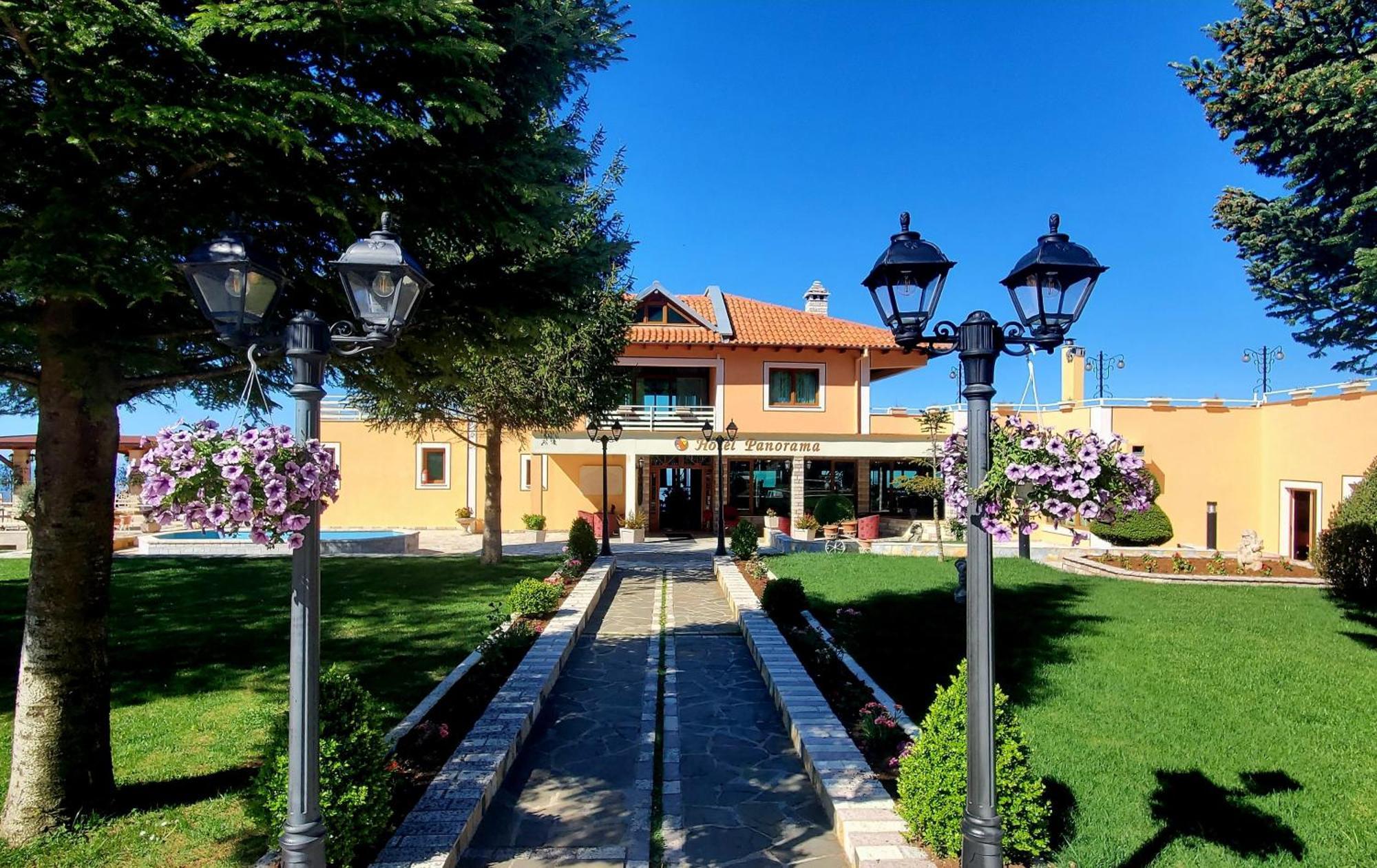 Hotel Panorama Dajt Bagian luar foto